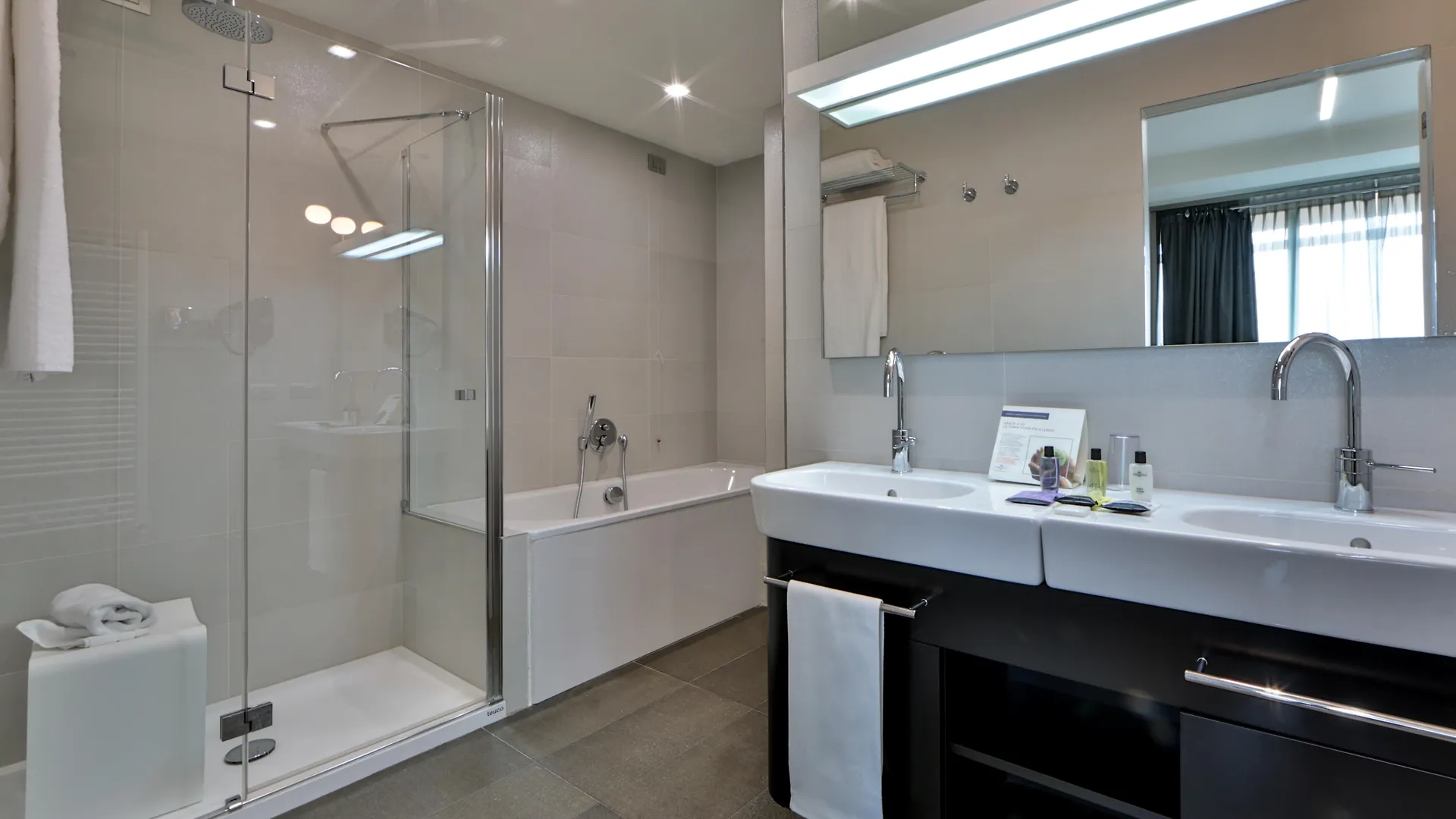 ****  Una Hotels San Vitale Bologna Italy